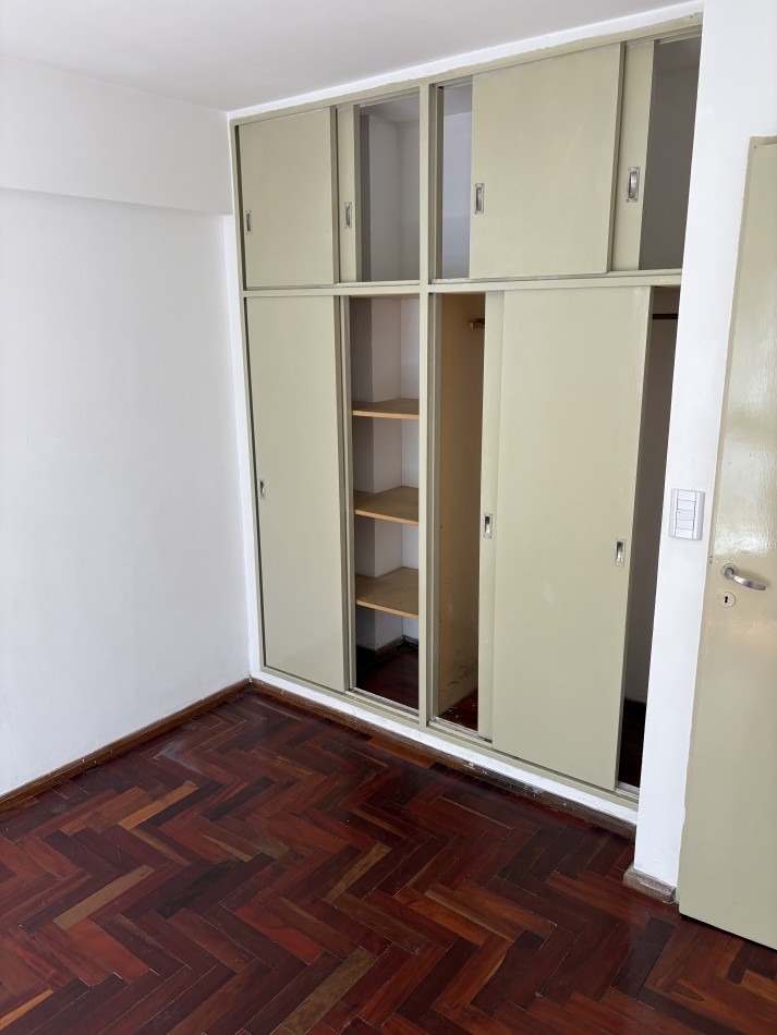 Se alquila amplio Dpto sobre Poeta Lugones