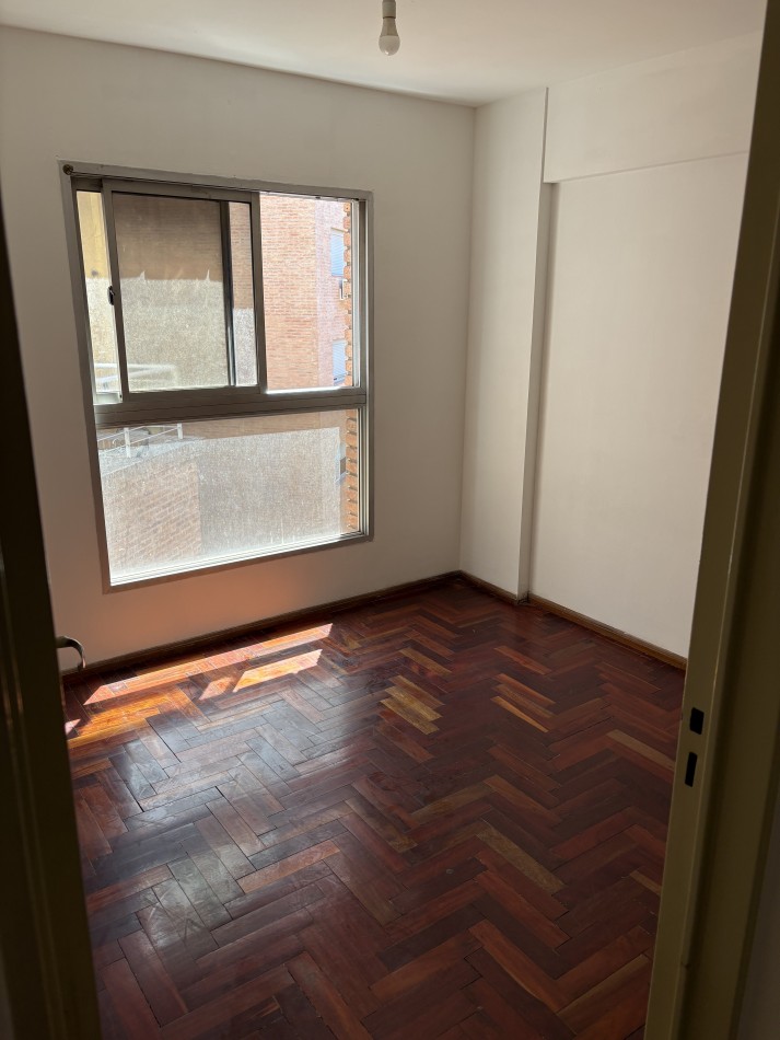 Se alquila amplio Dpto sobre Poeta Lugones