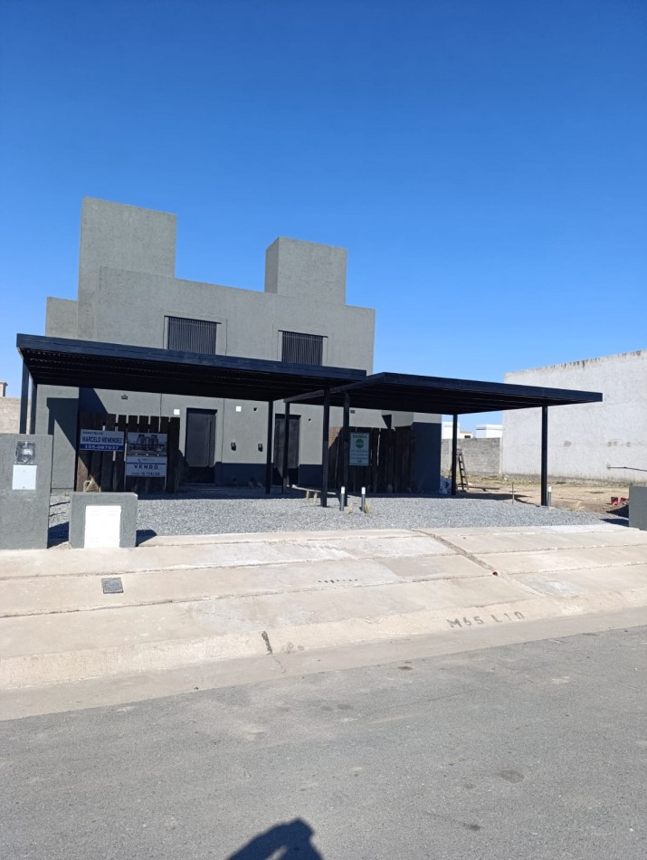 Se vende Duplex a ESTRENAR Docta Etapa 3