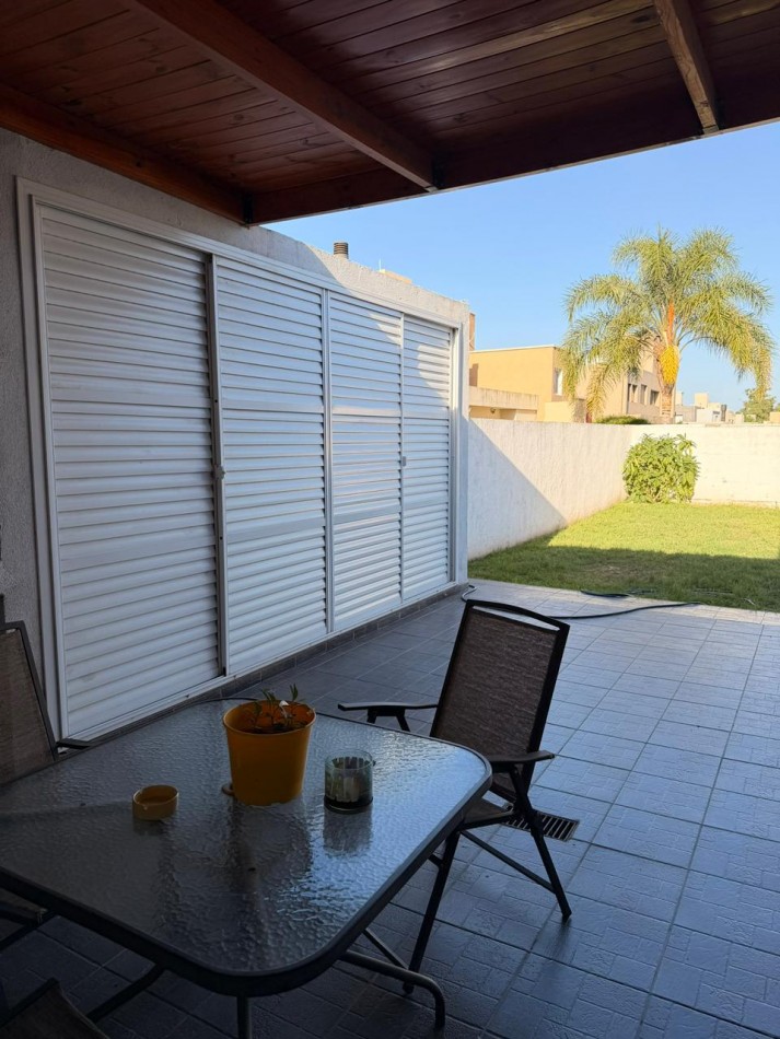 Se vende hermosa casa en Claros del Bosque