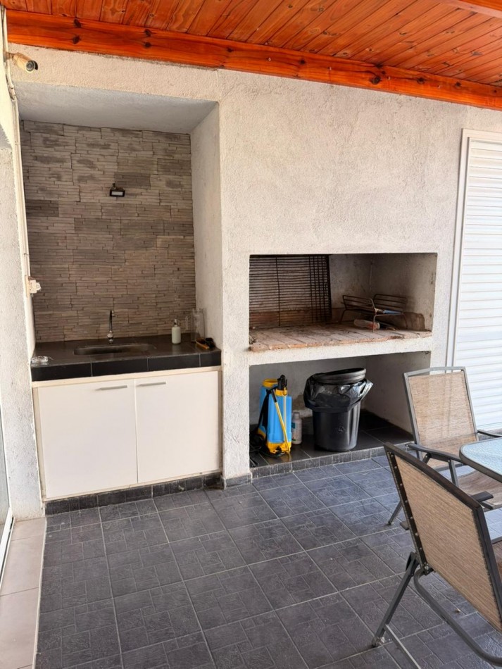 Se vende hermosa casa en Claros del Bosque