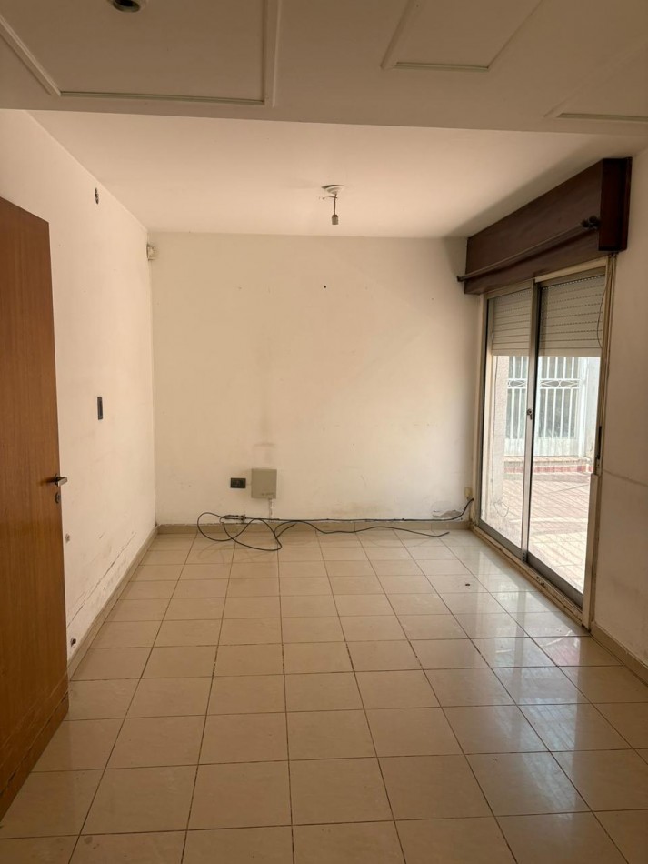 Se vende amplia casa en Tablada Park