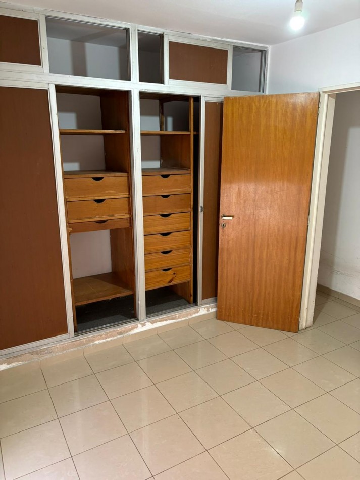 Se vende amplia casa en Tablada Park