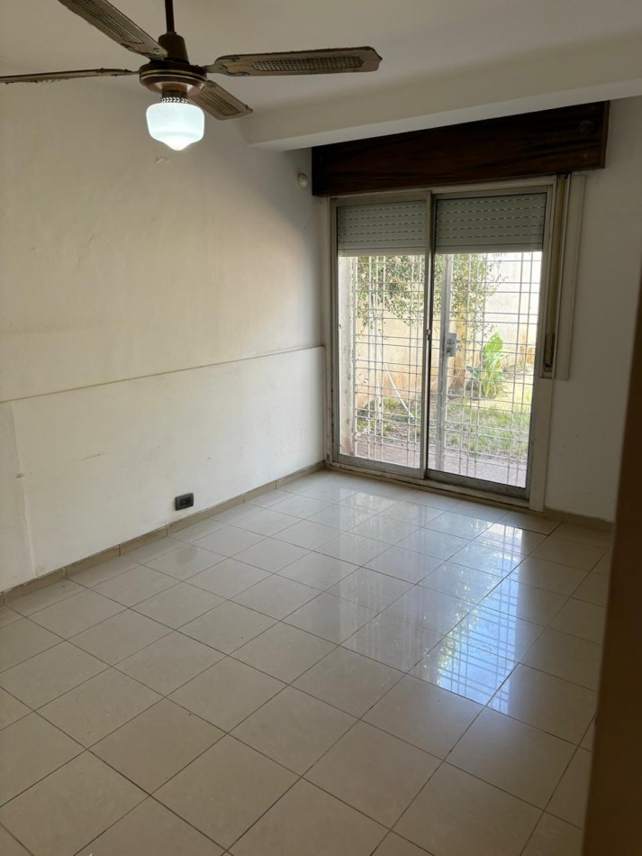 Se vende amplia casa en Tablada Park