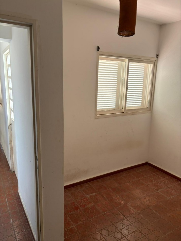 Se vende amplia casa en Tablada Park