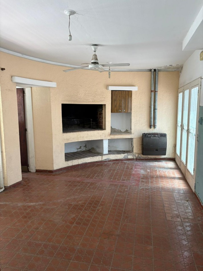 Se vende amplia casa en Tablada Park