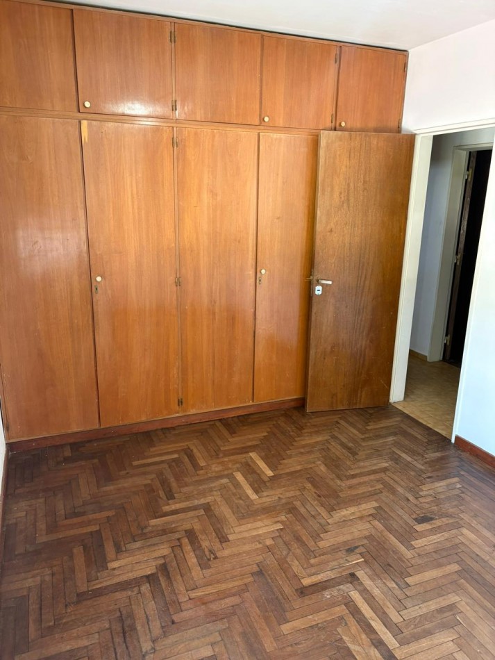 Se vende amplia casa en Tablada Park