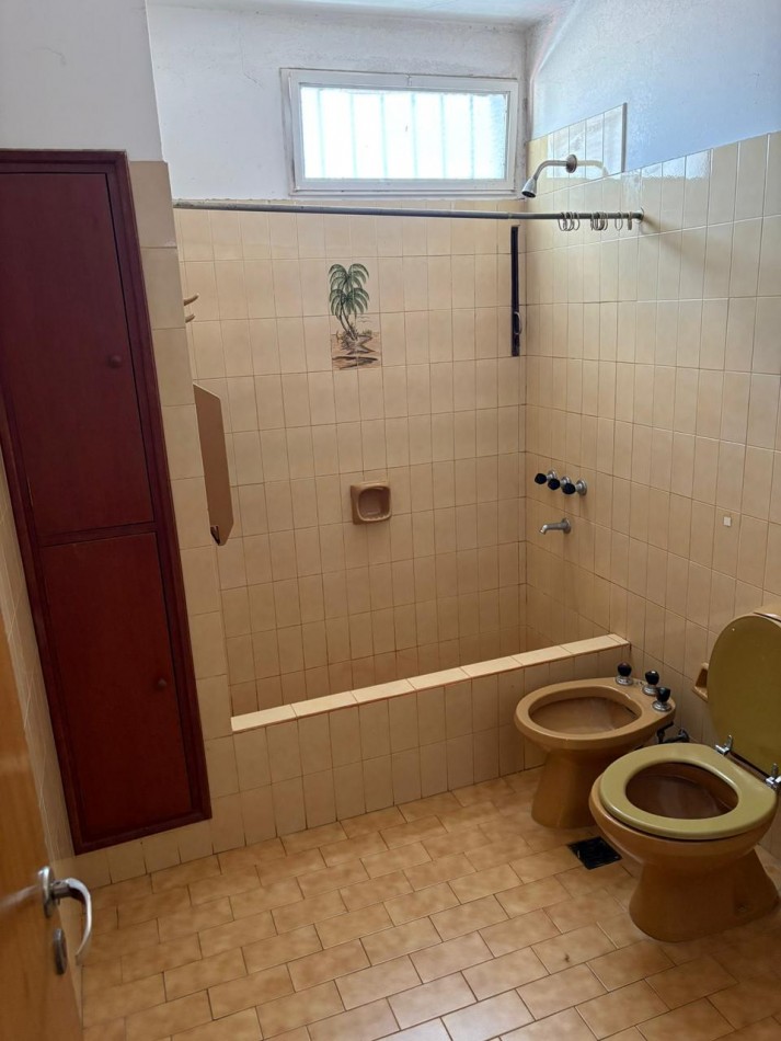 Se vende amplia casa en Tablada Park