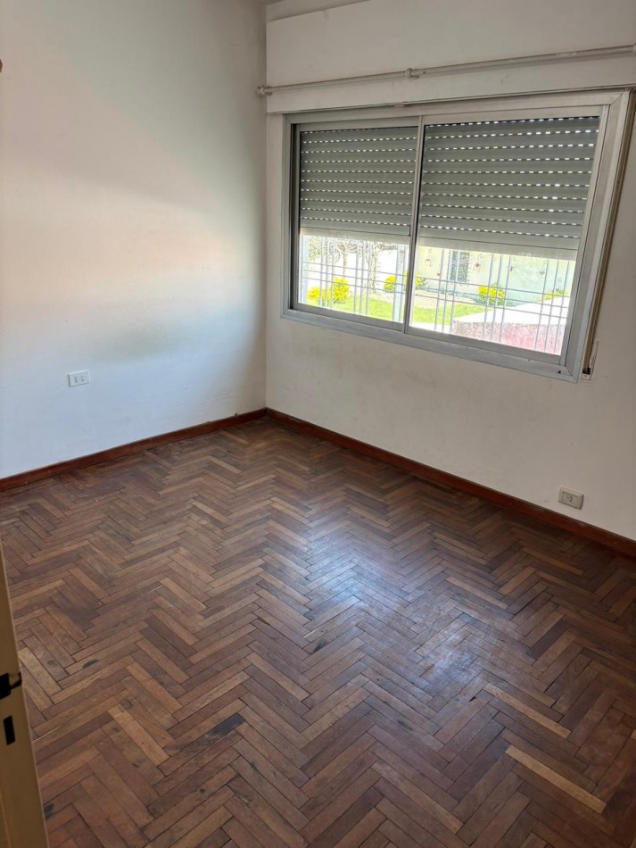 Se vende amplia casa en Tablada Park