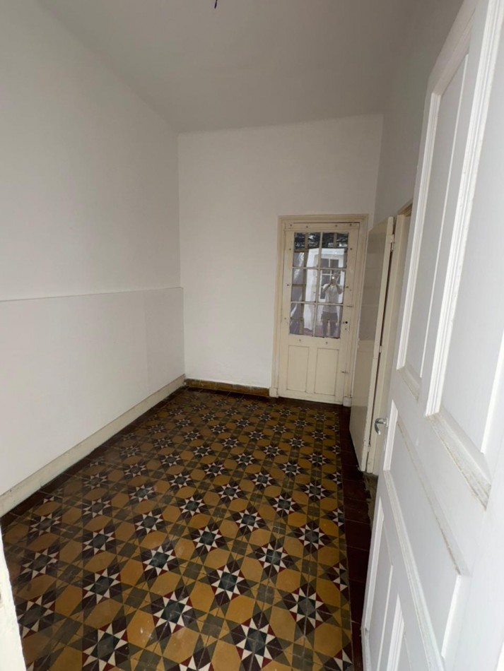 Se alquila Amplia casa Apto Comercio