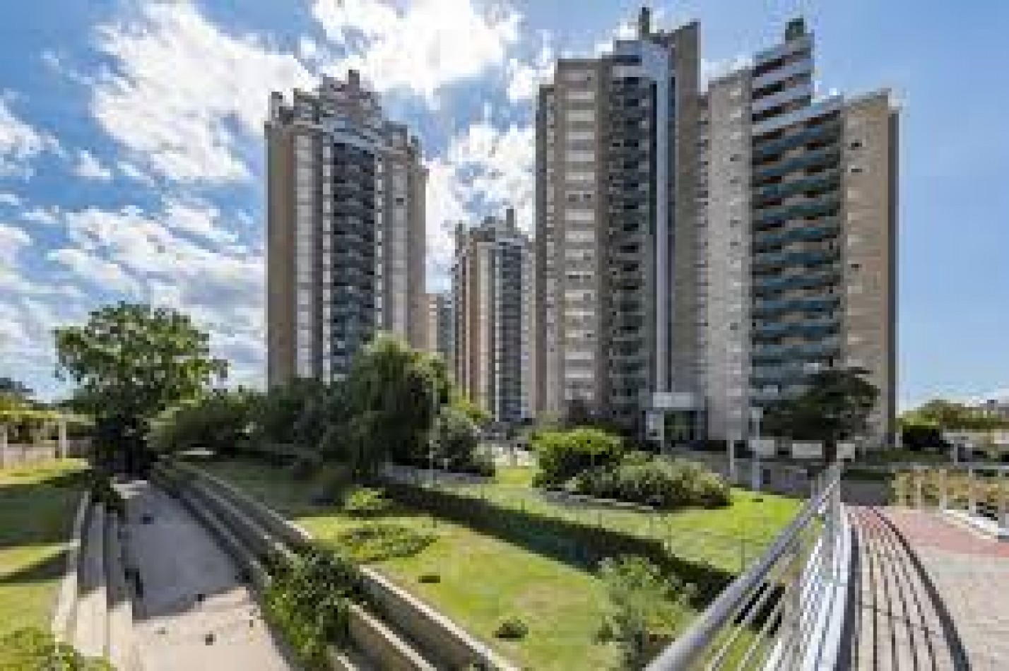 Se vende departamento en Altos Villasol
