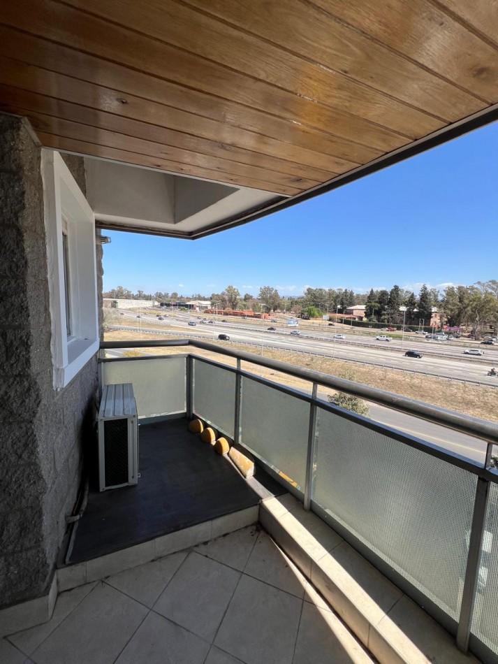 Se vende departamento en Altos Villasol