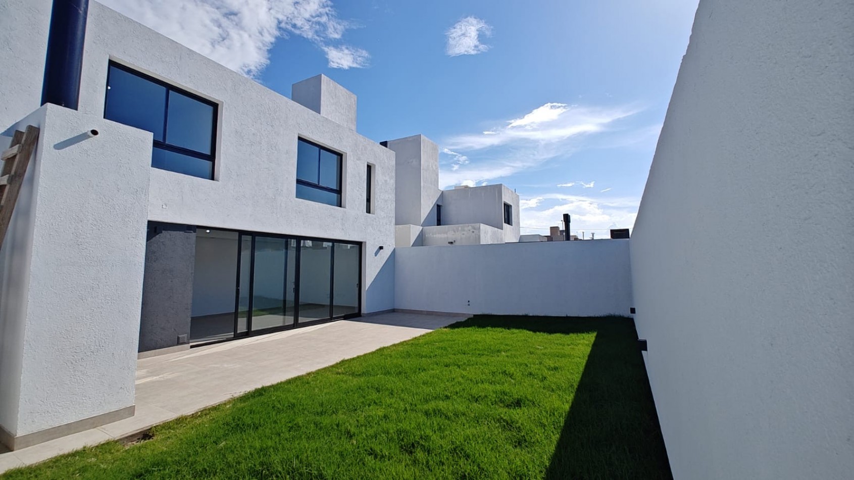 Casa con dormitorio en planta baja en Rincones de Manantiales