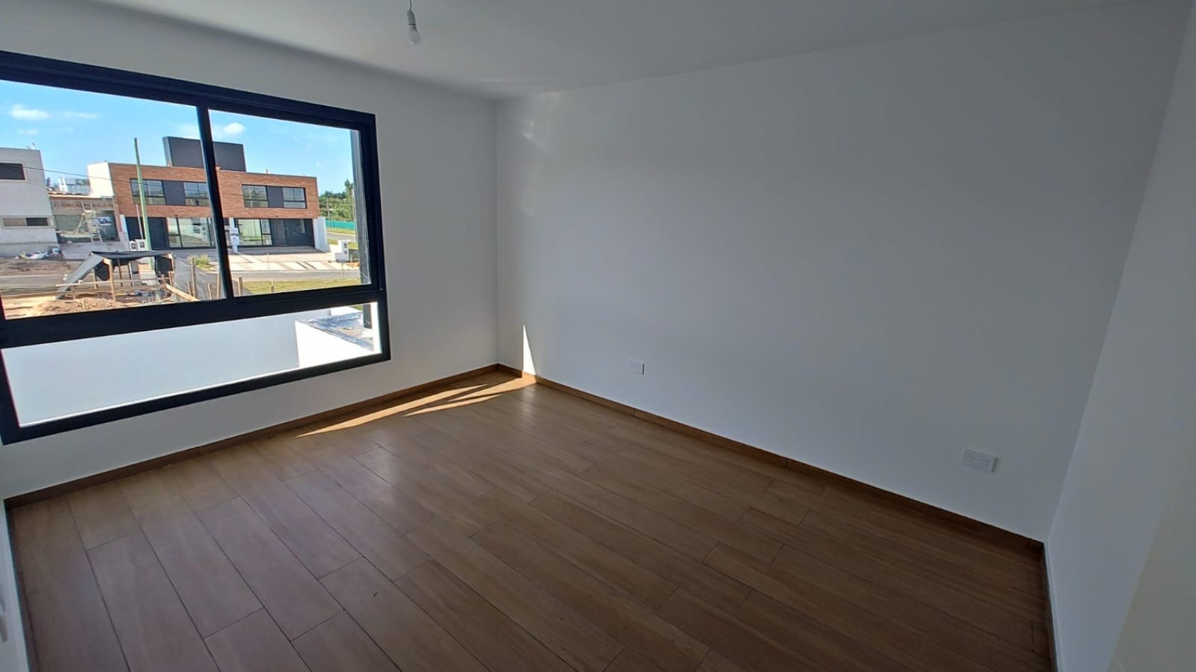 Casa con dormitorio en planta baja en Rincones de Manantiales