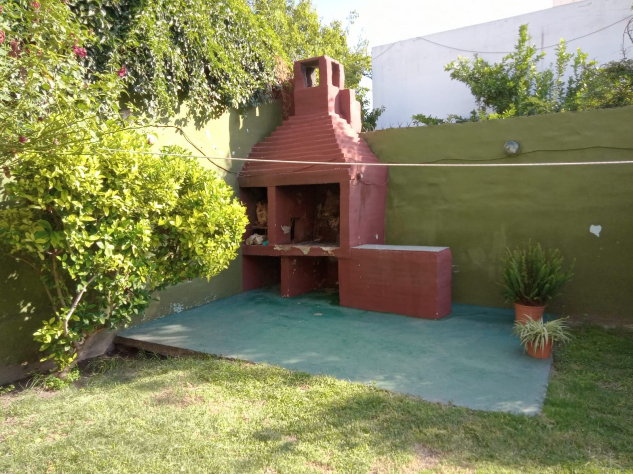 Casa en venta | 3 dormitorios | Quincho | Cochera