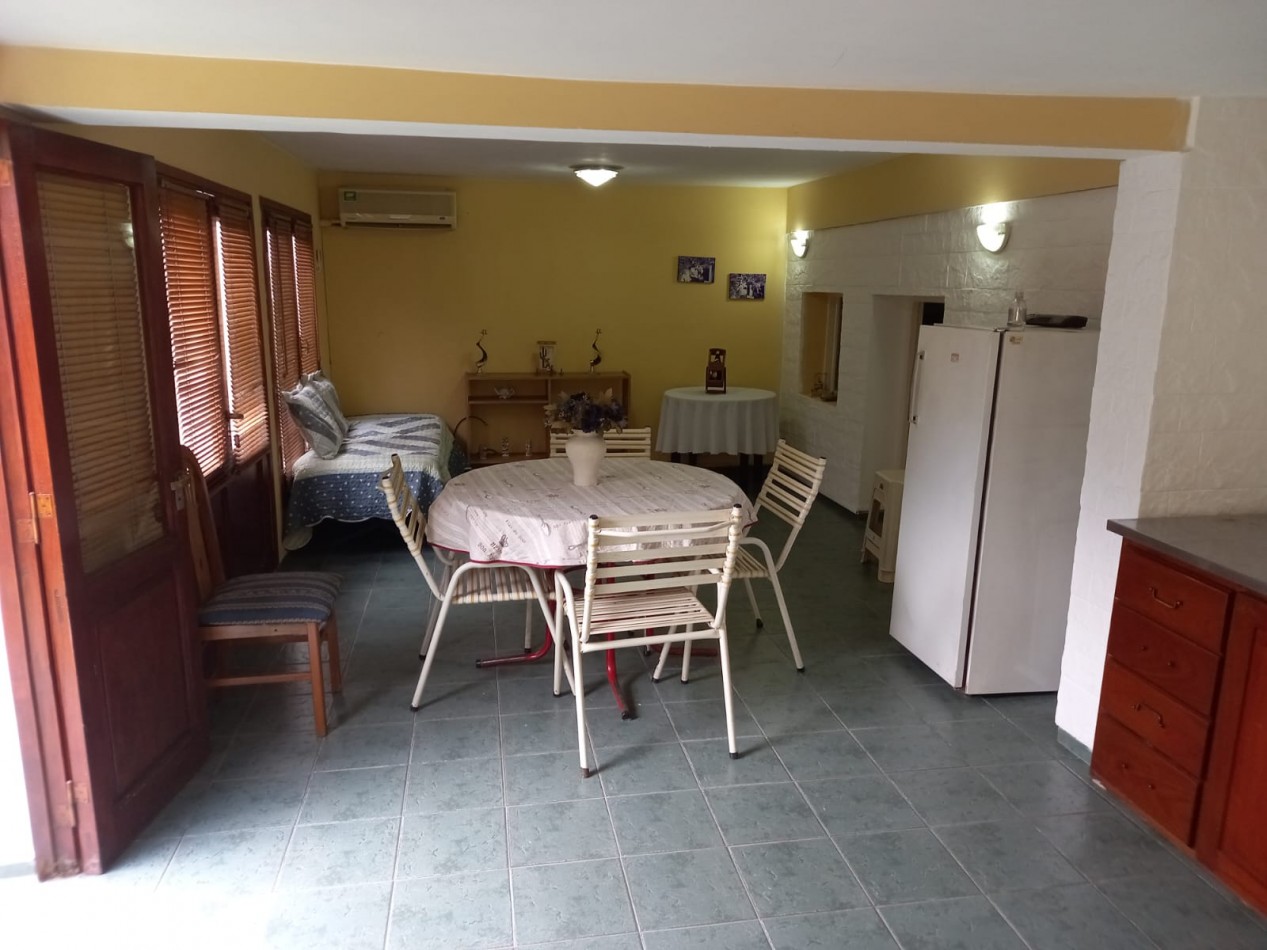 Casa en venta | 3 dormitorios | Quincho | Cochera