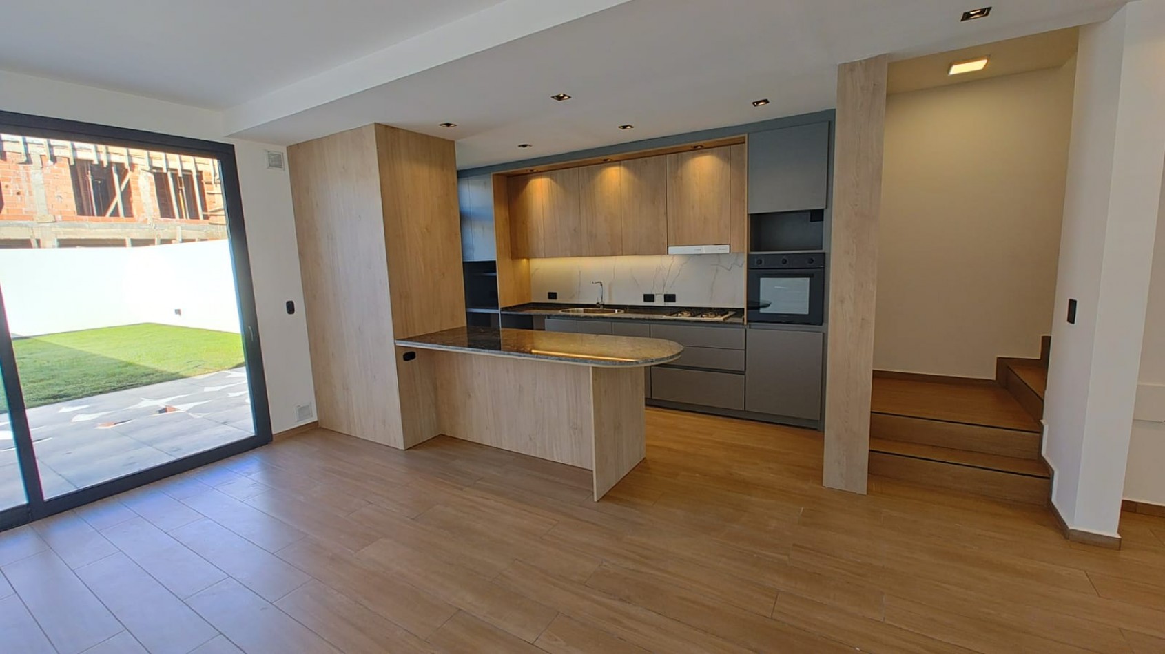 Se vende hermoso Duplex Campo Chico