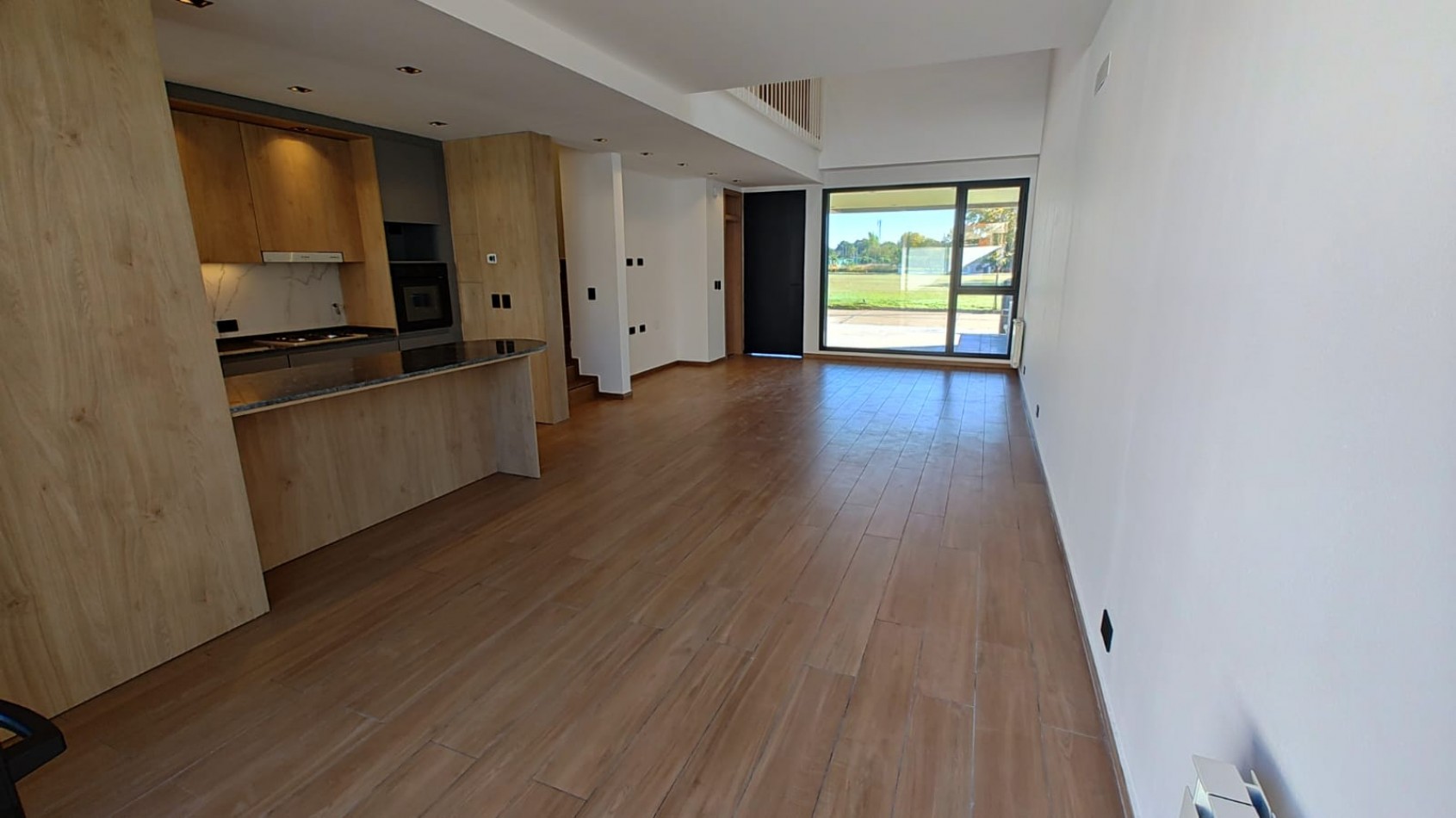 Se vende hermoso Duplex Campo Chico