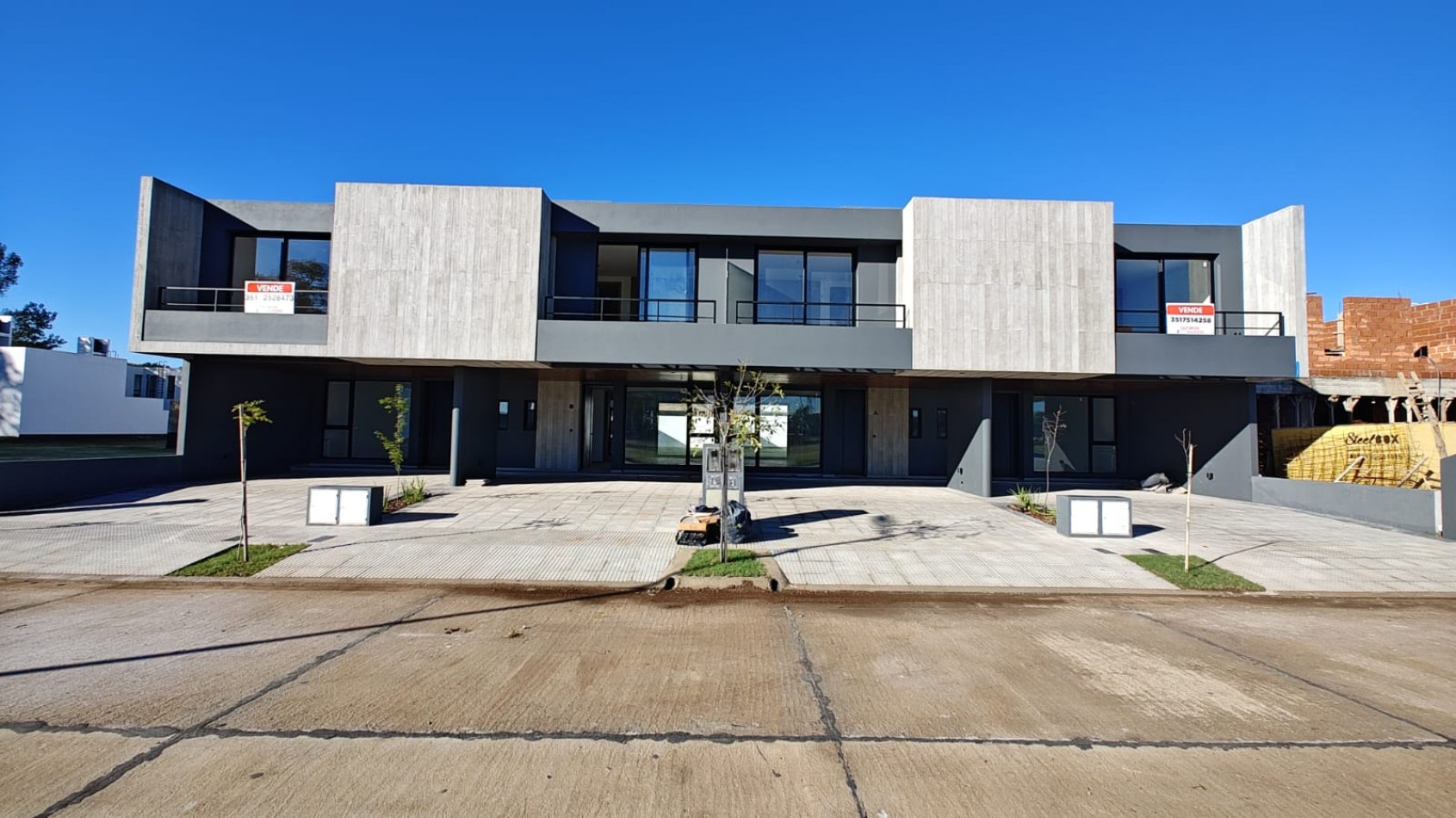 Se vende hermoso Duplex Campo Chico