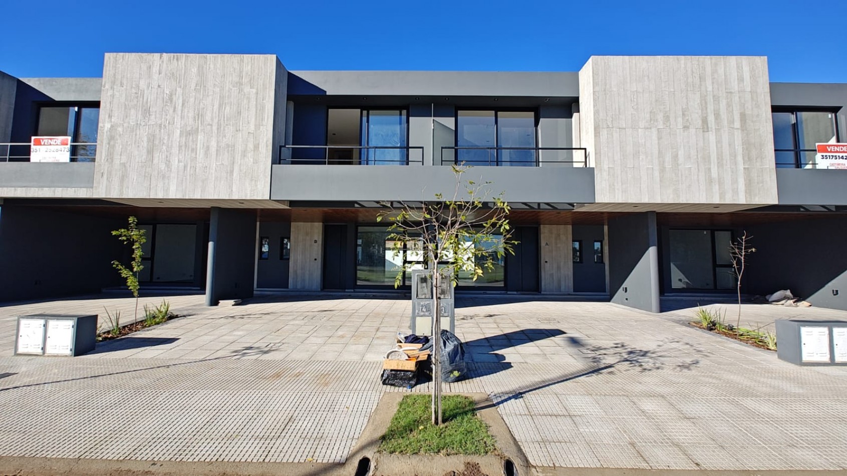 Se vende hermoso Duplex Campo Chico