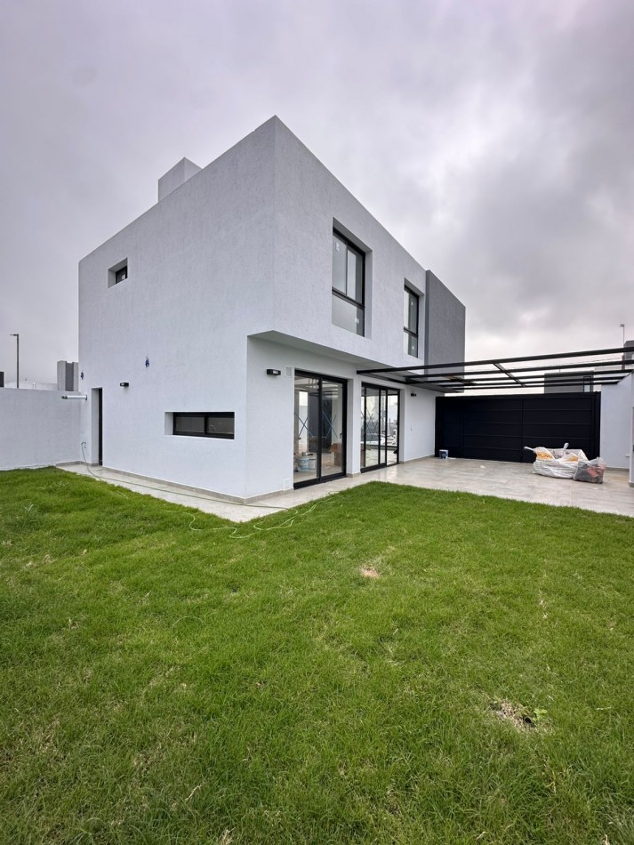 Casa en venta en Barrio Rincones de Manantiales