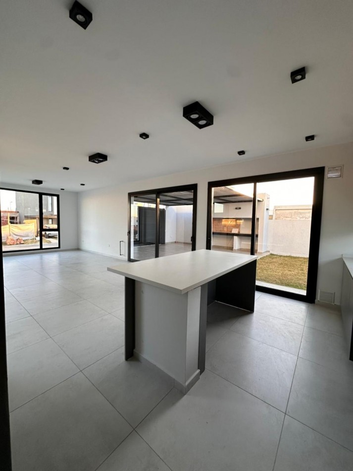 Casa en venta en Barrio Rincones de Manantiales