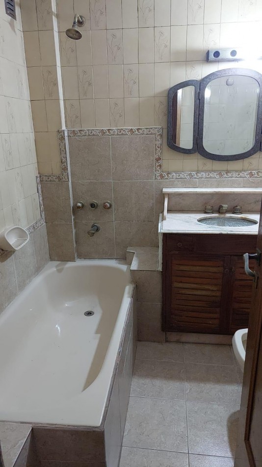 Departamento en alquiler de 3 dormitorios - 150 m² - Centro - Balcon al frente