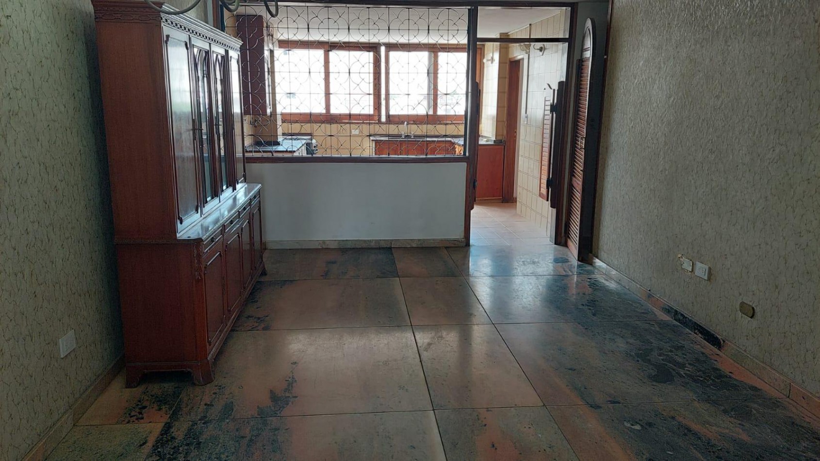 Departamento en alquiler de 3 dormitorios - 150 m² - Centro - Balcon al frente