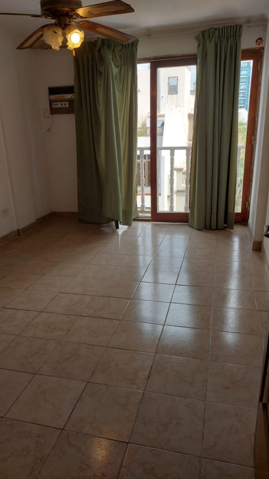 Departamento en alquiler de 3 dormitorios - 150 m² - Centro - Balcon al frente