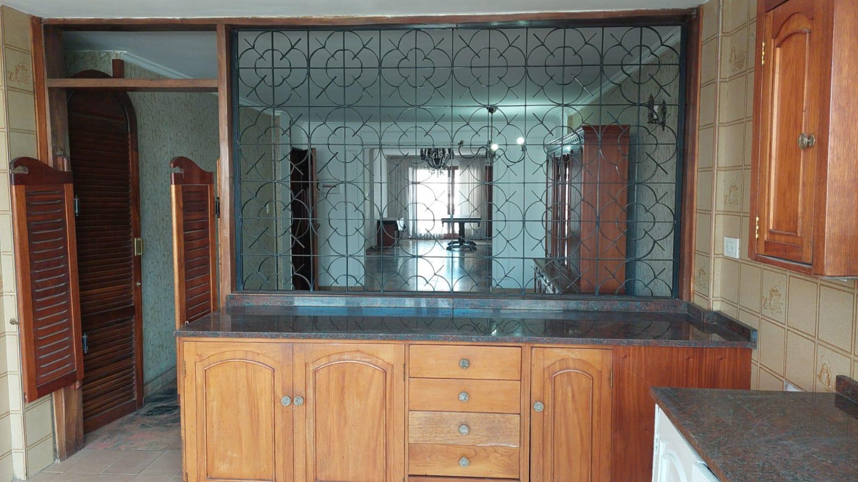 Departamento en alquiler de 3 dormitorios - 150 m² - Centro - Balcon al frente