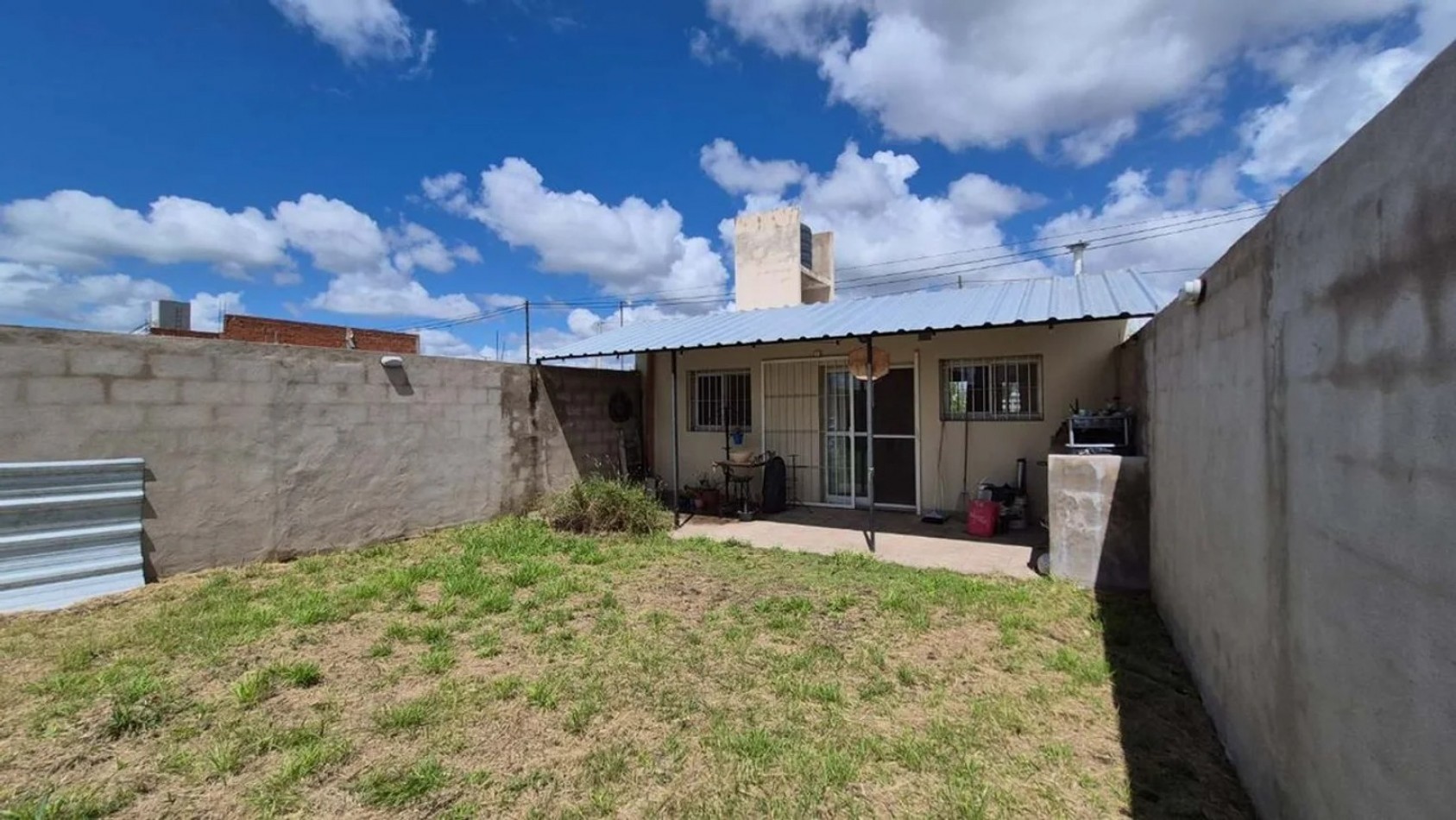 Casa 2 dormitorios en Arguello Norte - Escritura al dia