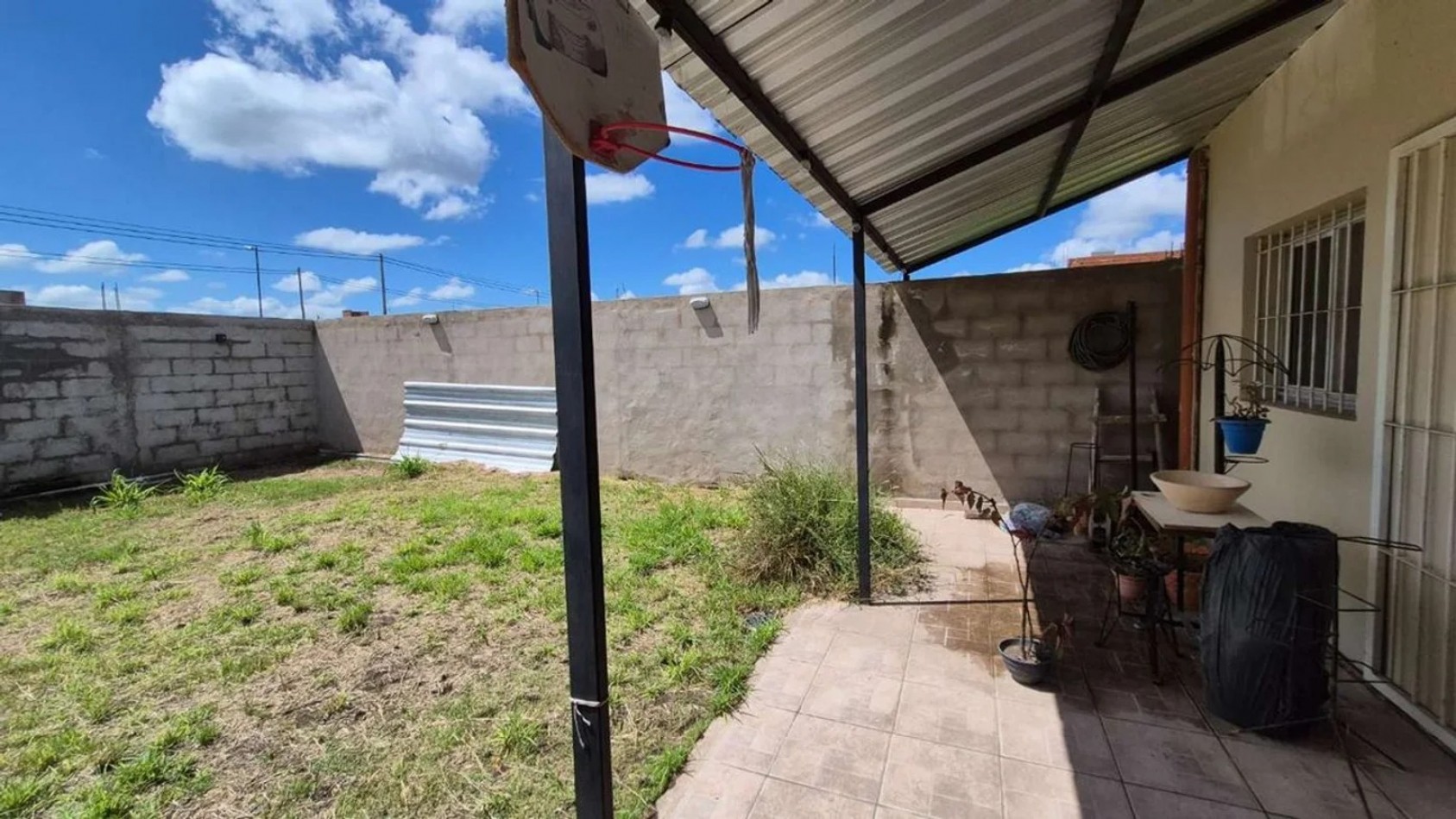Casa 2 dormitorios en Arguello Norte - Escritura al dia