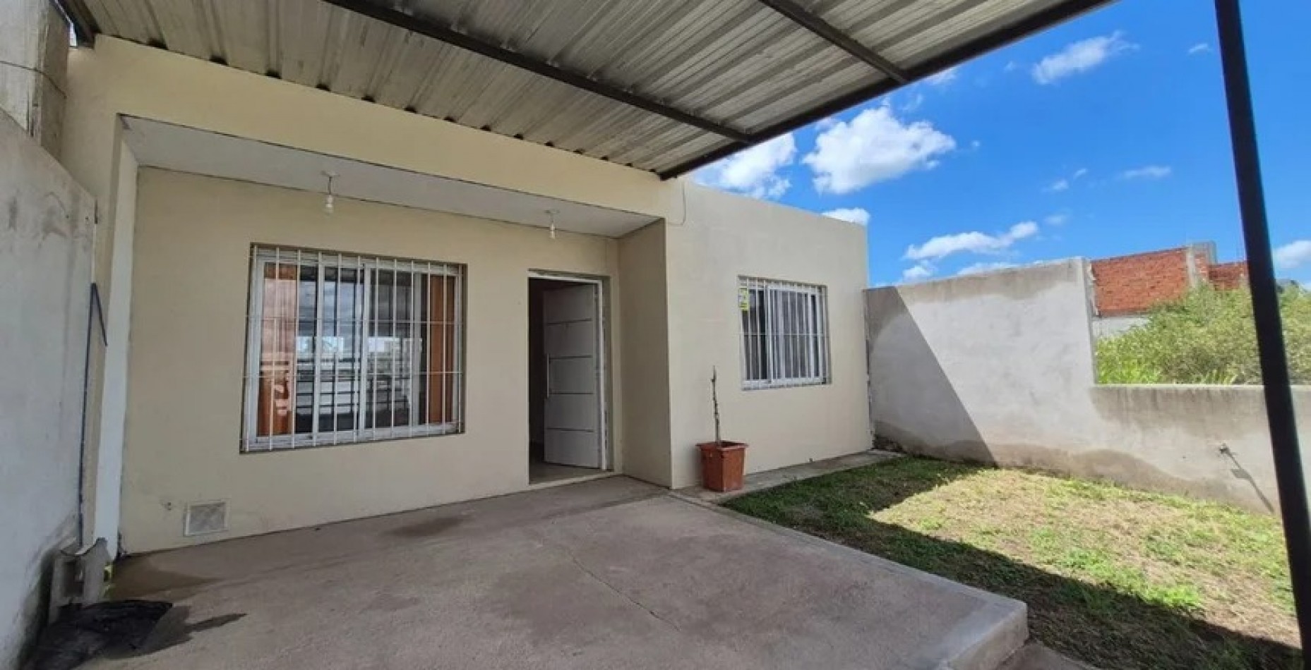 Casa 2 dormitorios en Arguello Norte - Escritura al dia
