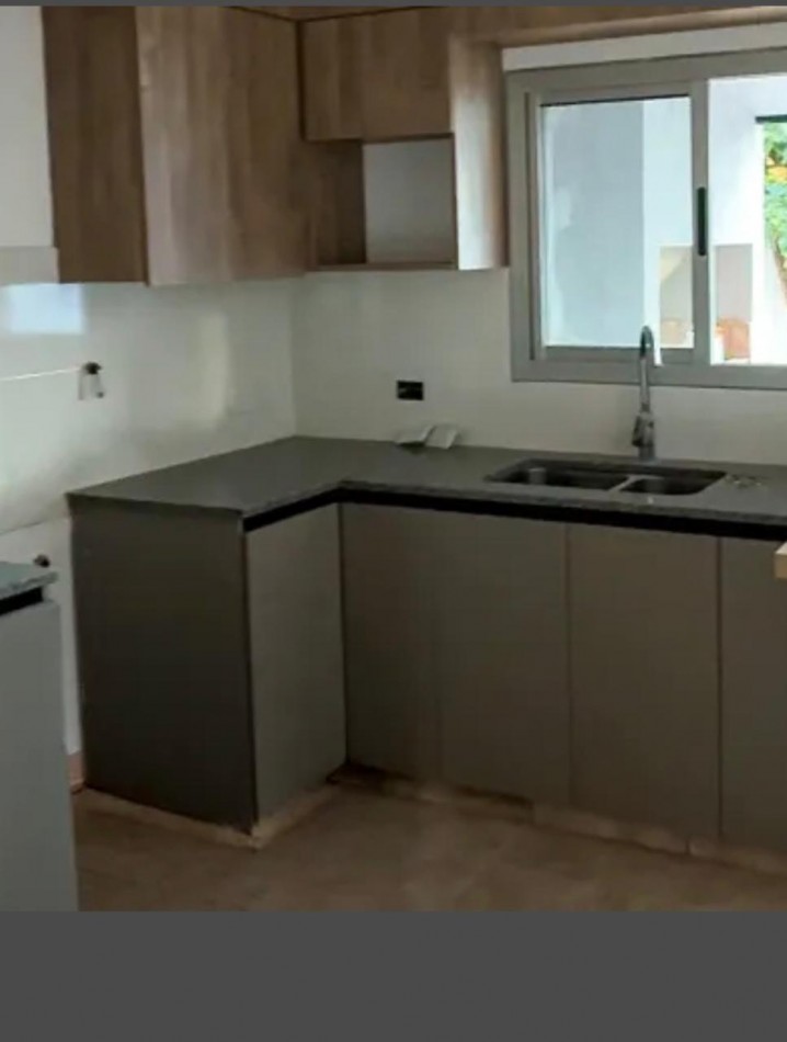 SE VENDE HERMOSO DUPLEX TRES DORMITORIOS ZONA NORTE