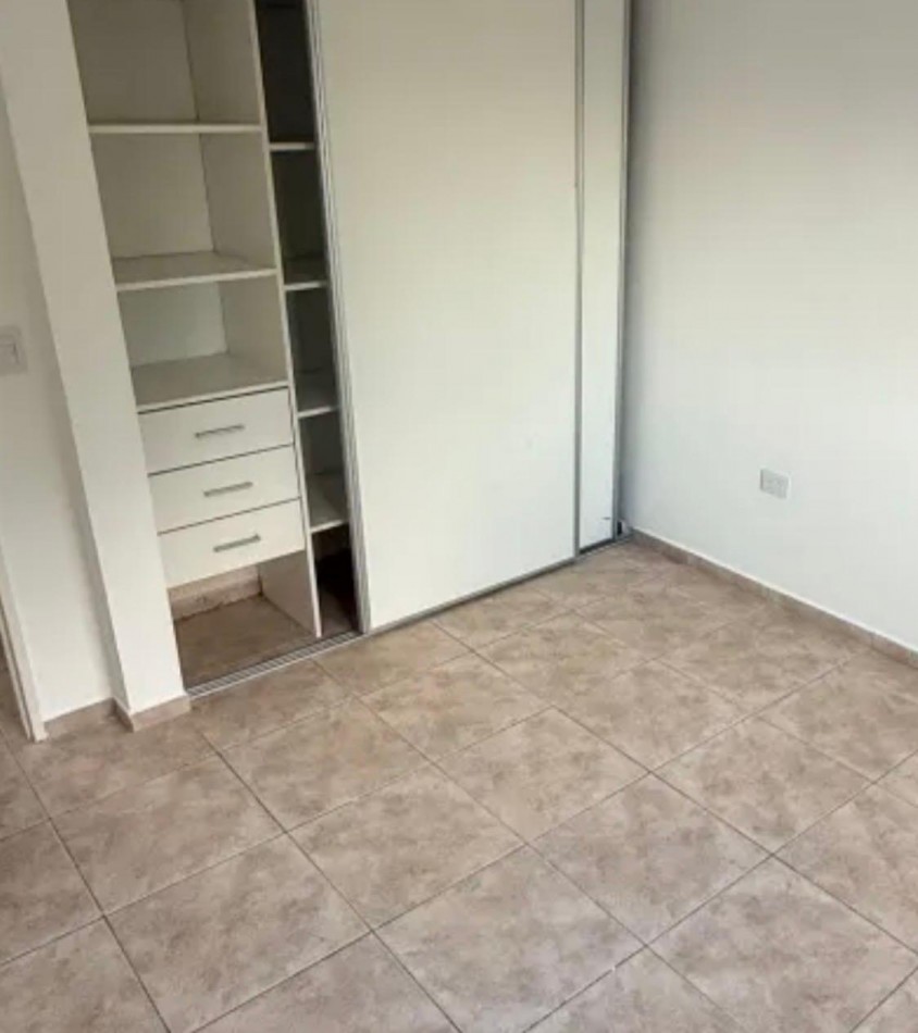 SE VENDE HERMOSO DUPLEX TRES DORMITORIOS ZONA NORTE