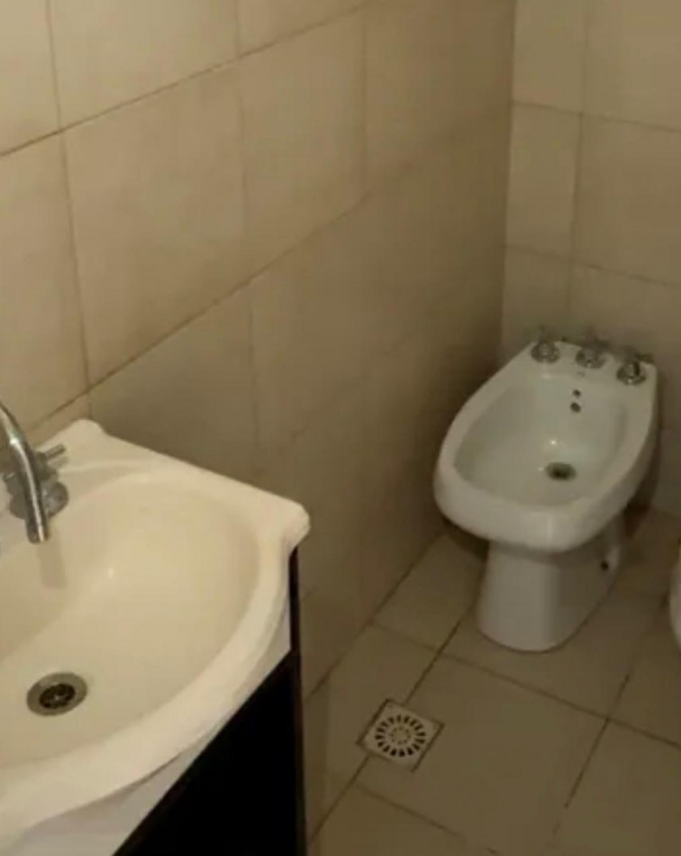SE VENDE HERMOSO DUPLEX TRES DORMITORIOS ZONA NORTE