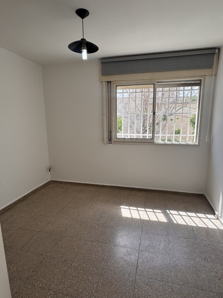 Se alquila hermoso duplex en calle Rio negro