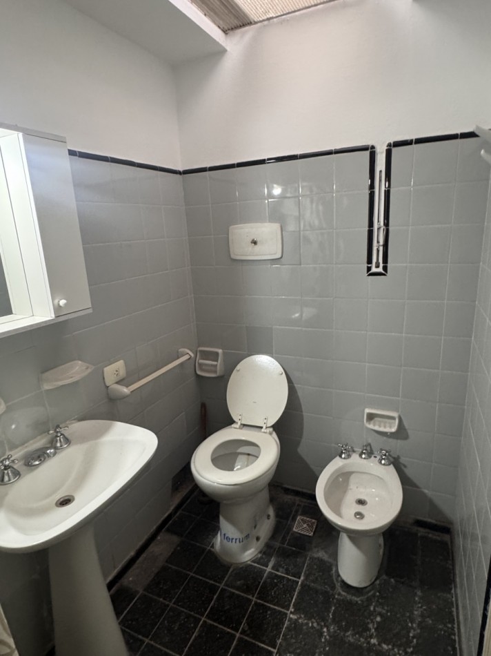 Se alquila hermoso duplex en calle Rio negro