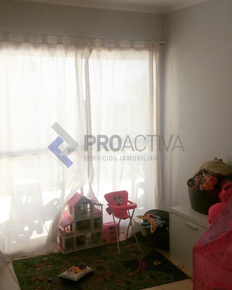 Alquilo casa en Villa Catalina 