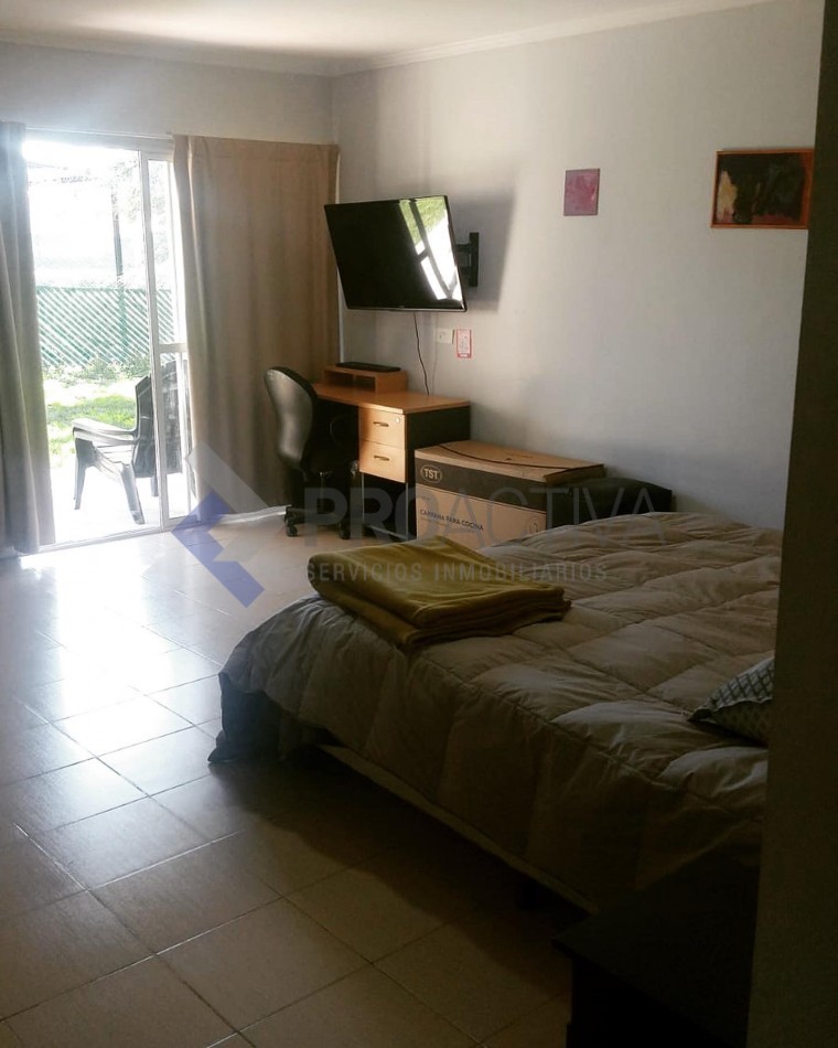 Alquilo casa en Villa Catalina 