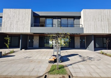 Se vende hermoso Duplex Campo Chico