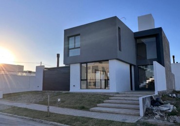 Casa en venta en Barrio Rincones de Manantiales