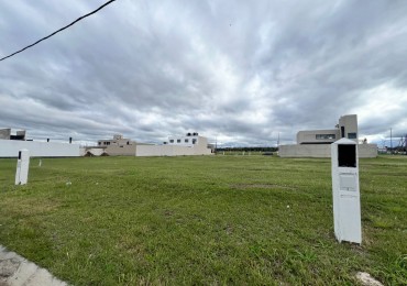 Se vende terreno en Barrio Docta
