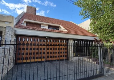 Oportunidad! Venta ! Importante Casa De 4 Dormitorios Barrio Maipu 2 Seccion!